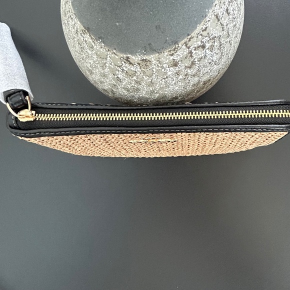 NEW! COACH LARGE STRAW WRISTLET - Picture 4 of 5